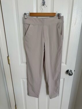 Athleta Cropped Straight-Leg Pull-On Pants in Light Taupe